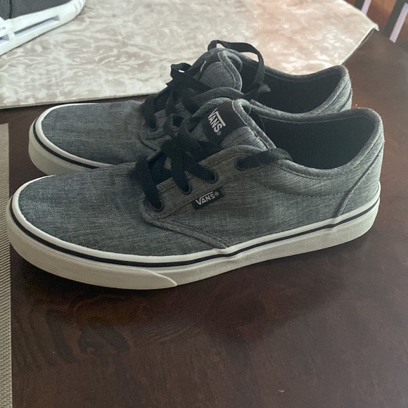 Vans - Picture 2 of 4